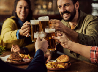 Bierkultur im Allgäu: Besuch bei traditionellen Brauereien und Biergärten im Ostallgäu